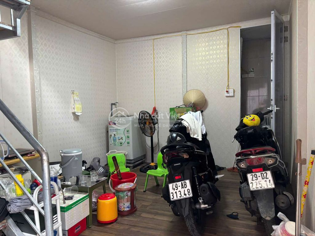 20m2 x 4T. 3PN. 4WC. Điều Hoà, Nóng Lạnh, Máy Giặt.