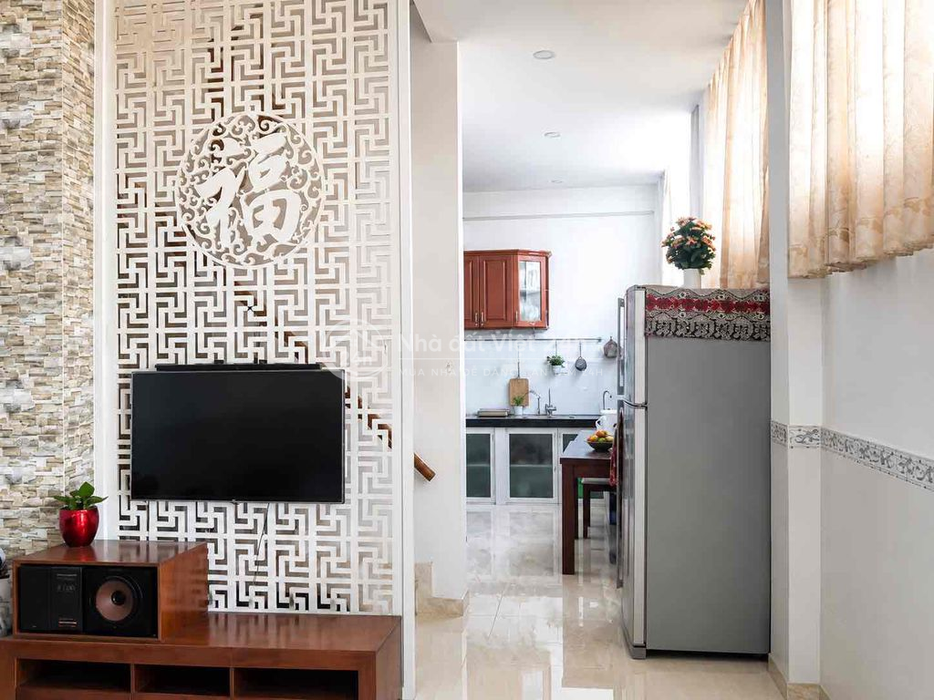 Căn góc 2 mặt đường hẻm xe hơi thông thoáng, đg Lê Văn Lương