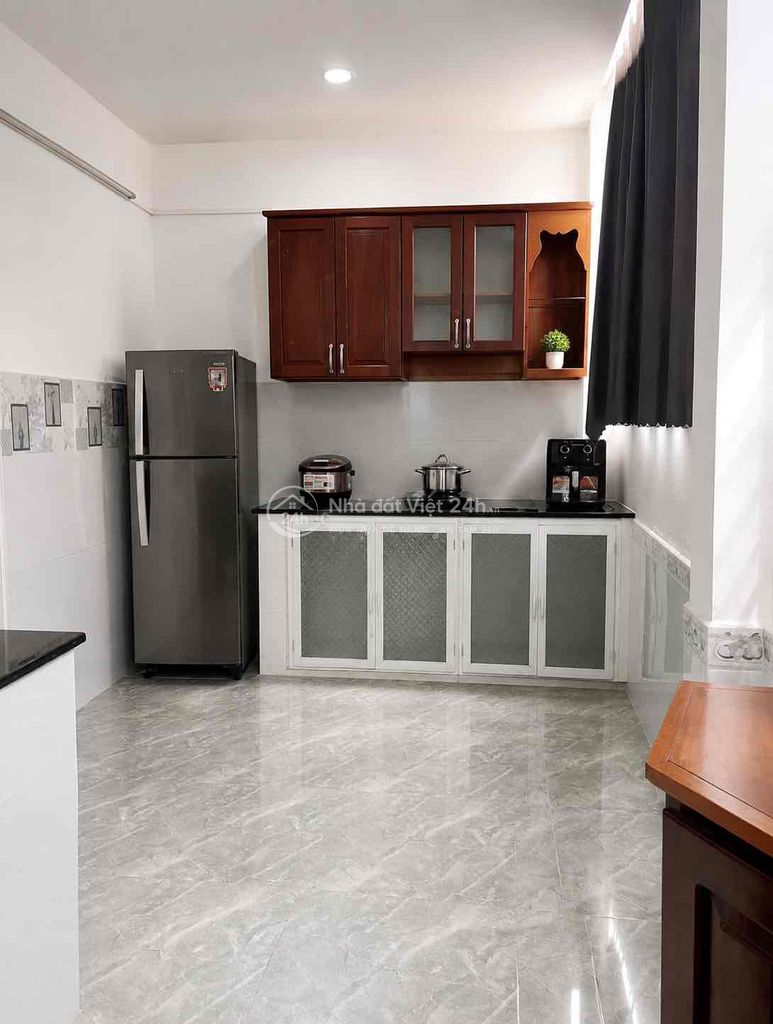 Căn góc 2 mặt đường hẻm xe hơi thông thoáng, đg Lê Văn Lương