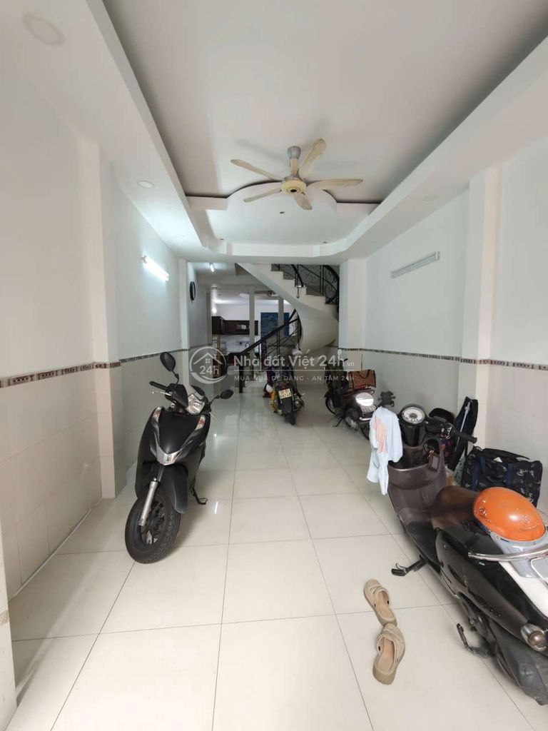 Cho thuê nhà đẹp MTNB quận 6 đt 4*20m