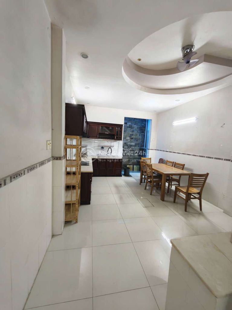 Cho thuê nhà đẹp MTNB quận 6 đt 4*20m