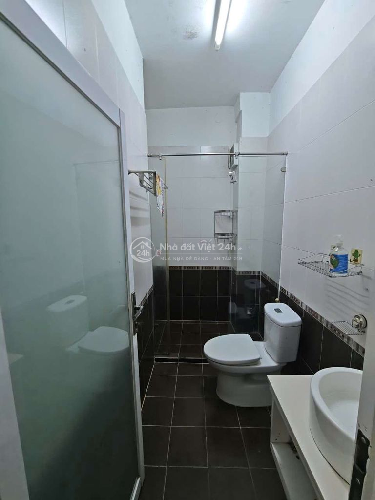 Cho thuê nhà đẹp MTNB quận 6 đt 4*20m