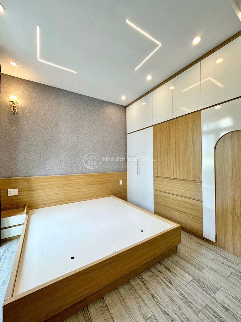 Ô TÔ-Nhà không chung móng không chung tường tại Liên khu 5-6,