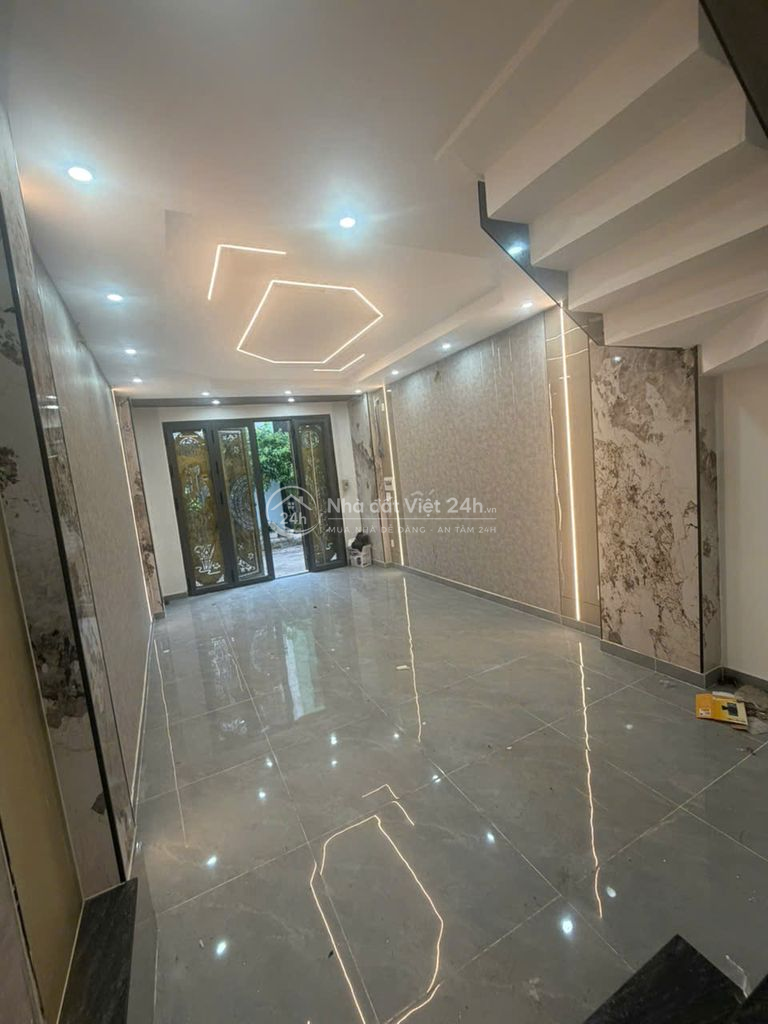 Ô TÔ-Nhà không chung móng không chung tường tại Liên khu 5-6,