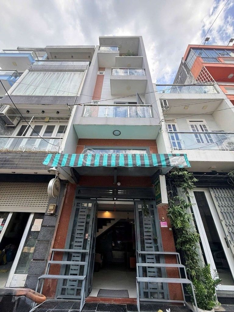 NHÀ 5 TẦNG HẺM XE HƠI TRÁNH NGAY TÂN PHÚ CHỈ HƠN 5 TỶ 790 CÒN TL