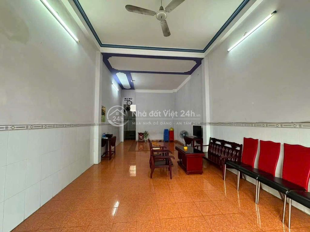 Nhà mặt tiền đường Trịnh Phong Bàn cờ Nha Trang chỉ 10,5 tỷ