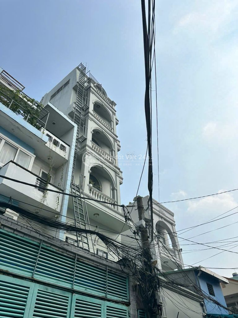 CHDV Bùi Văn Ba, Tân Thuận Quận 7 - 33 PHÒNG DÒNG TIỀN 1TỶ8 / NĂM