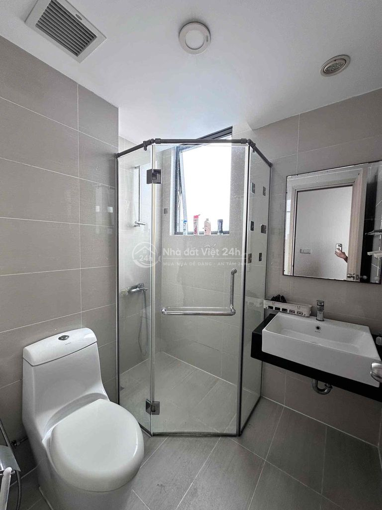 Bán căn 3PN 2WC full nội thất y hình giá chỉ 6.99 tỷ nhận nhà ngay 90m