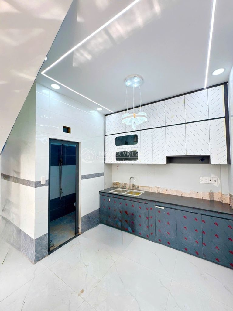 Nhanh Nhà Mới 2Tầng HXH ChiếnLược Gần Chợ 32m² Full NộiThất Chỉ 3.13Tỷ