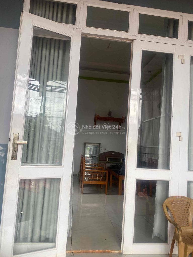 Cần bán nhà ở kèm đất full thổ cư và nội thất
