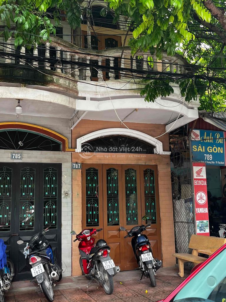 nhà mặt đường long hưng 