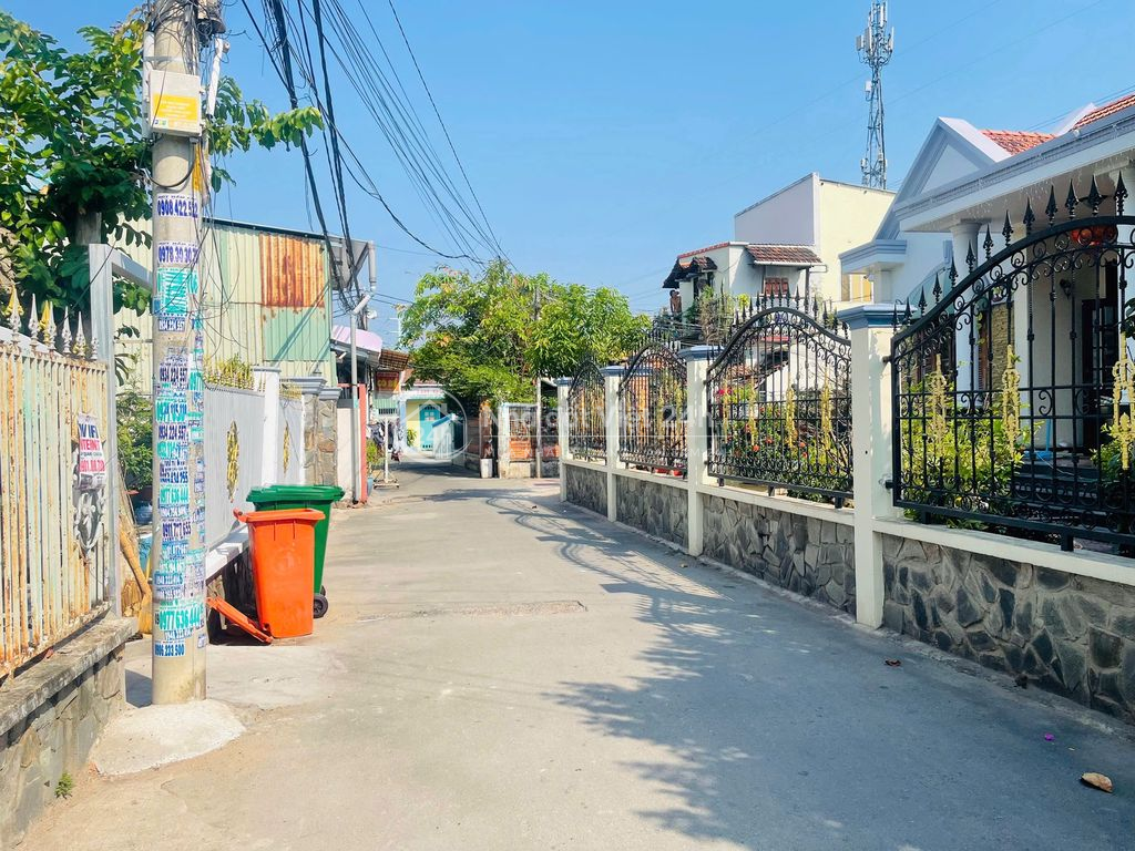 Hàng Hiếm ! 67M2 Khu Phước Bình - Hẻm Xe Hơi - Giá Chỉ 4,4 Tỷ