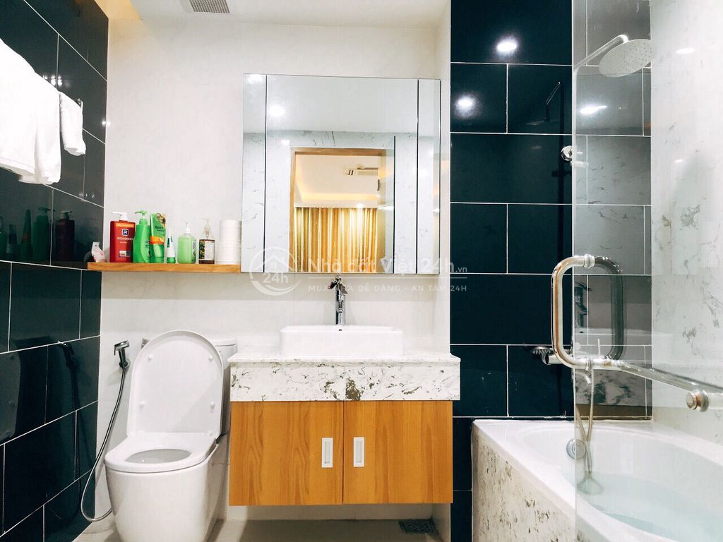 Bán căn hộ Kingston Residence  - 83m2, 2PN, giá 7.9 tỷ, full nội thất