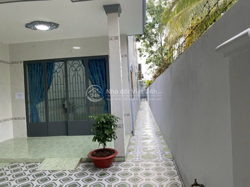 Cho thuê nhà 235 m2 Trần Vĩnh Kiết có sân rộng 10 triệu