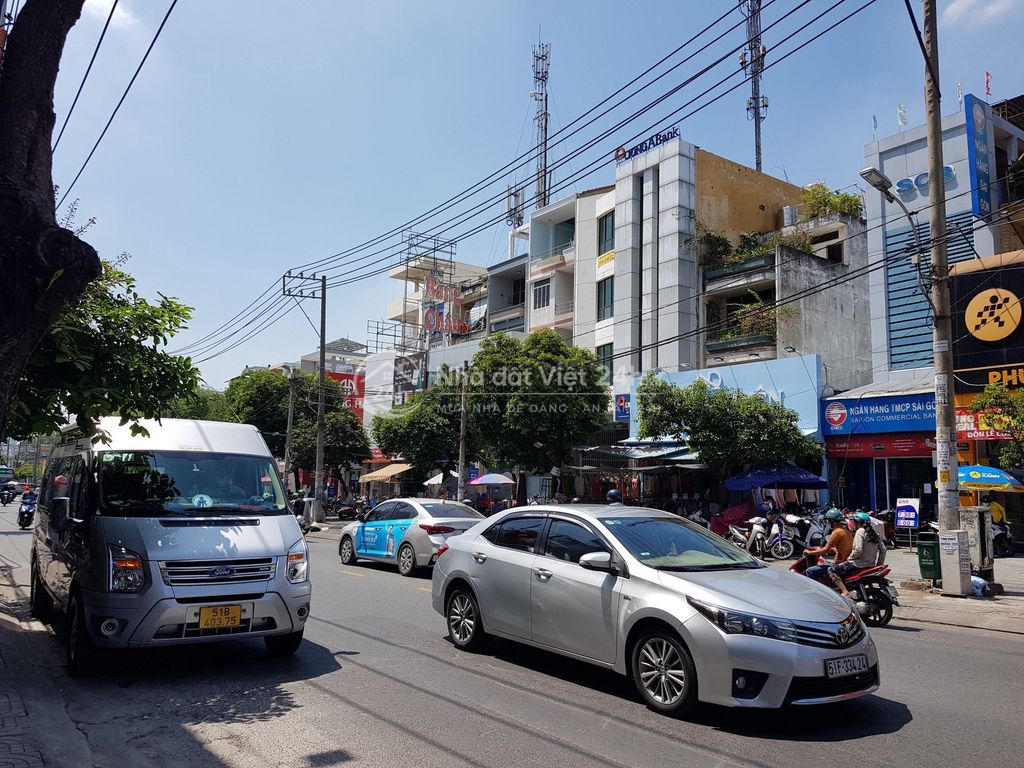 Bán nhà Mặt tiền đường  Âu Cơ gần vòng xoay Lê Đại Hành ,4x16m ,5 lầu