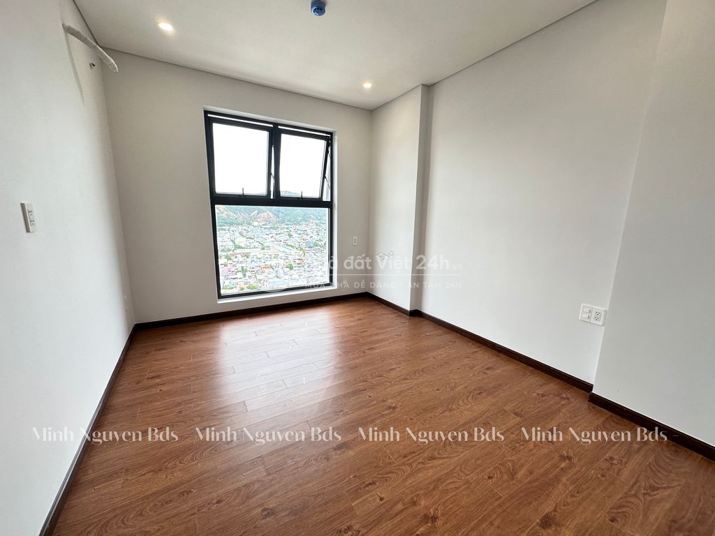 Bán căn góc 2PN MIA Center Point tầng 23 view biển chỉ 3,33 tỷ
