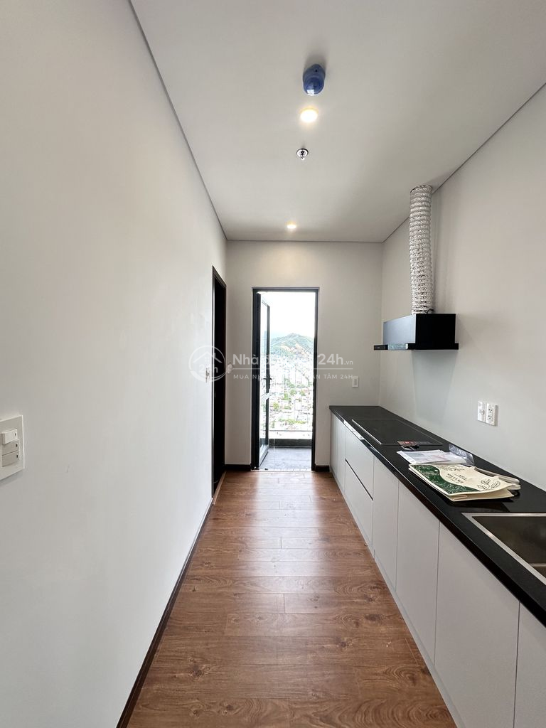 Bán căn góc 2PN MIA Center Point tầng 23 view biển chỉ 3,33 tỷ