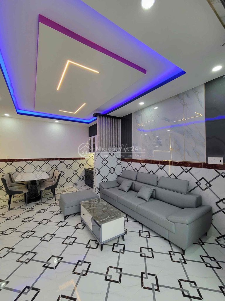 Nhà Cực Xinh Giảm Sâu 2ty499 còn 2ty250 SHR - Hoàn Công Sẵn