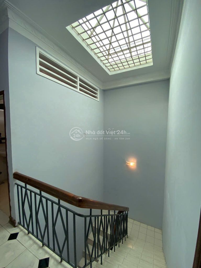 Bán và cho thuê nhà góc 2MT  320m2 ngay cổng Ga T3 – 4 tầng