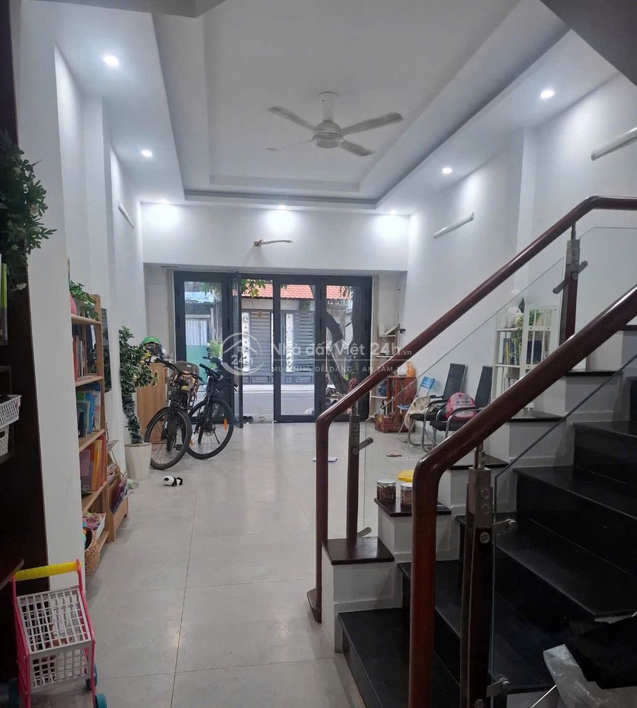Bán nhà phố KDC đồng bộ ngã tư HTP - Nguyễn Thị Thập, Q7