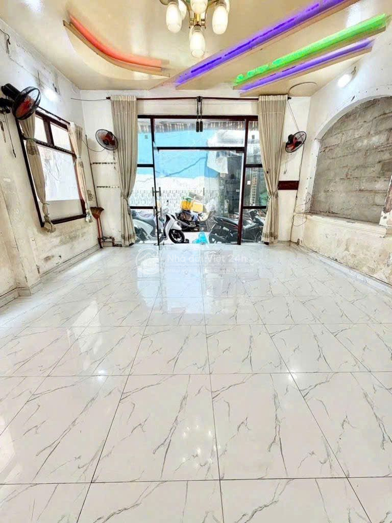 Bán nhà đẹp có 4 phòng đường Trần Xuân Soạn, giá 5,65 tỷ