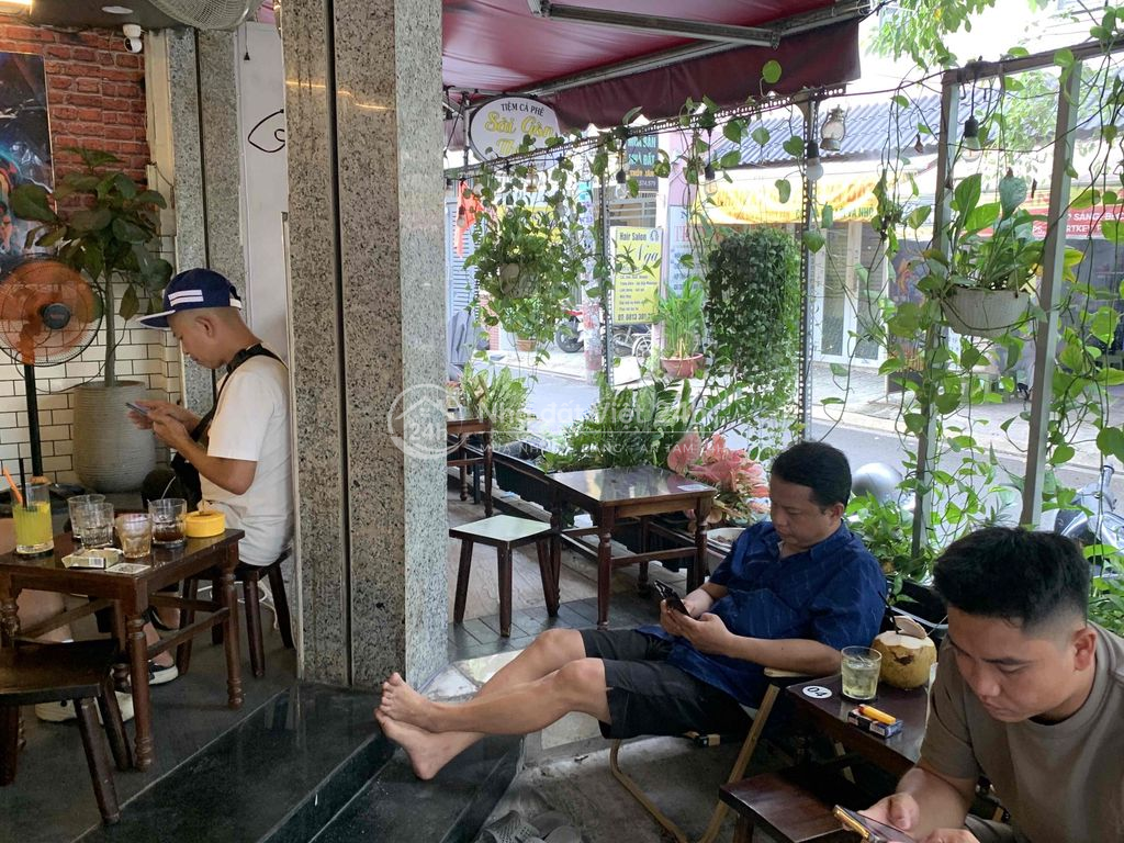 Sang nhượng quán cà phê góc 2 mặt tiền, giá 165tr