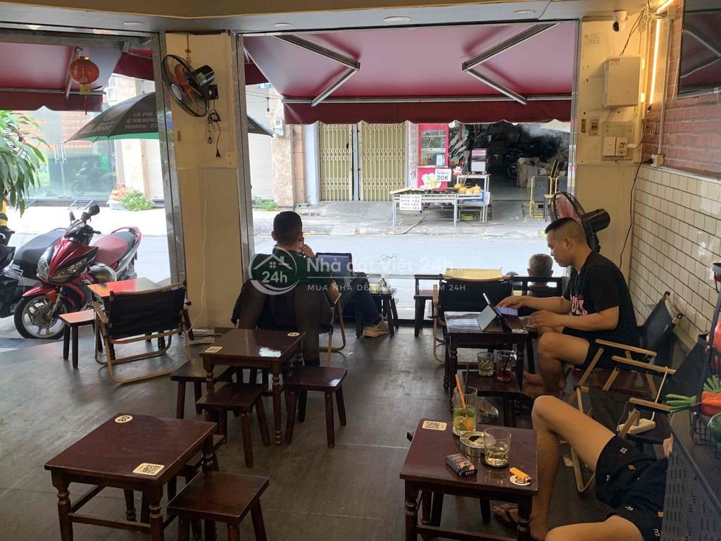 Sang nhượng quán cà phê góc 2 mặt tiền, giá 165tr