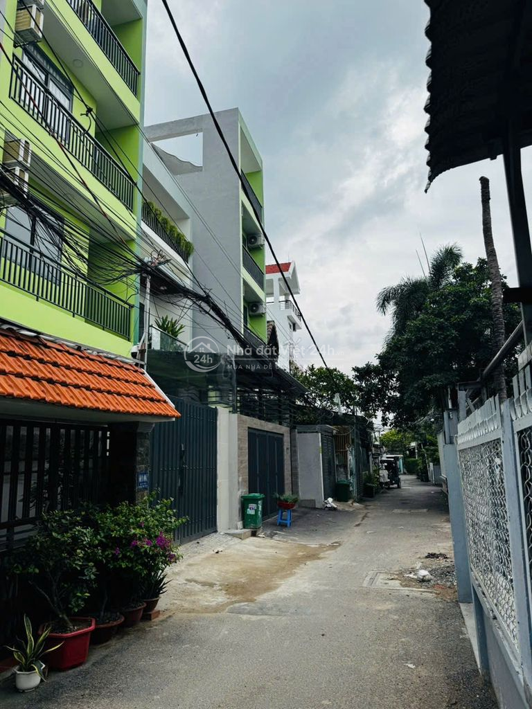 Đất Biệt thự vườn, hẻm Oto 609 Quốc Lộ 13, Liền kề KĐT Vạn Phúc City