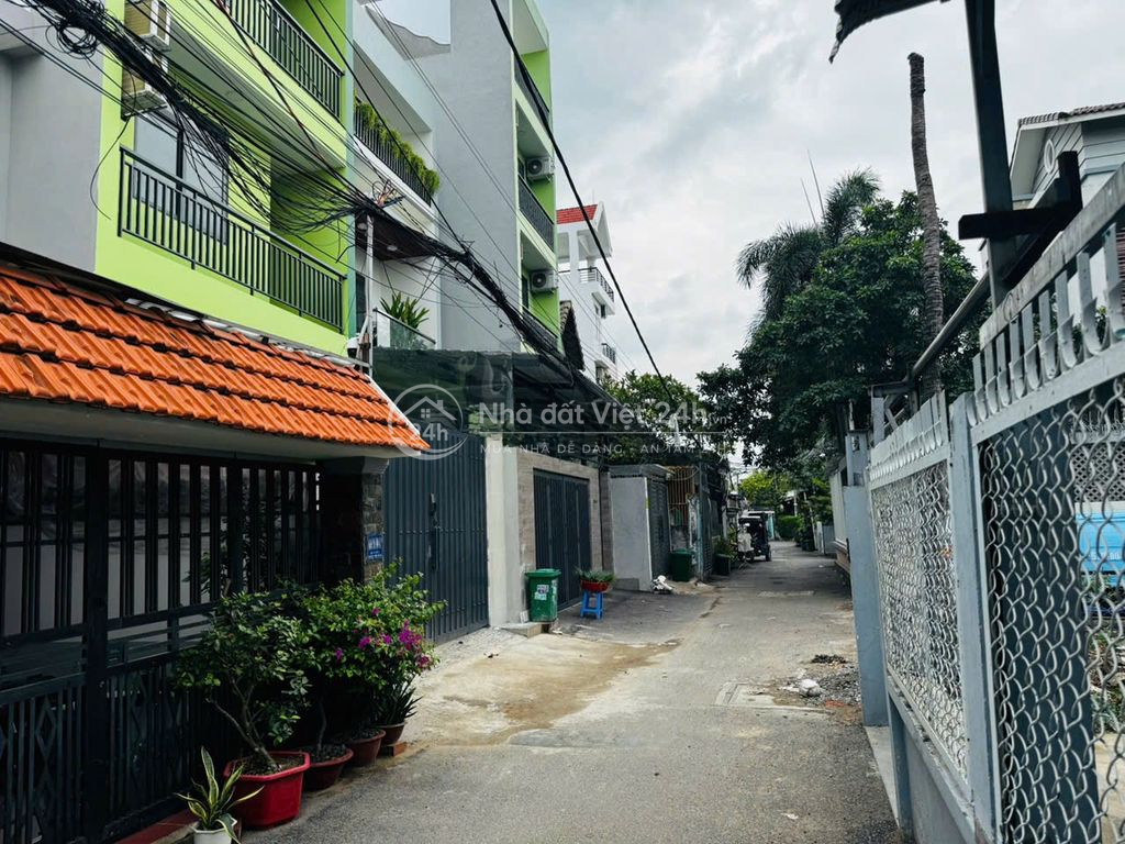 Đất Biệt thự vườn, hẻm Oto 609 Quốc Lộ 13, Liền kề KĐT Vạn Phúc City