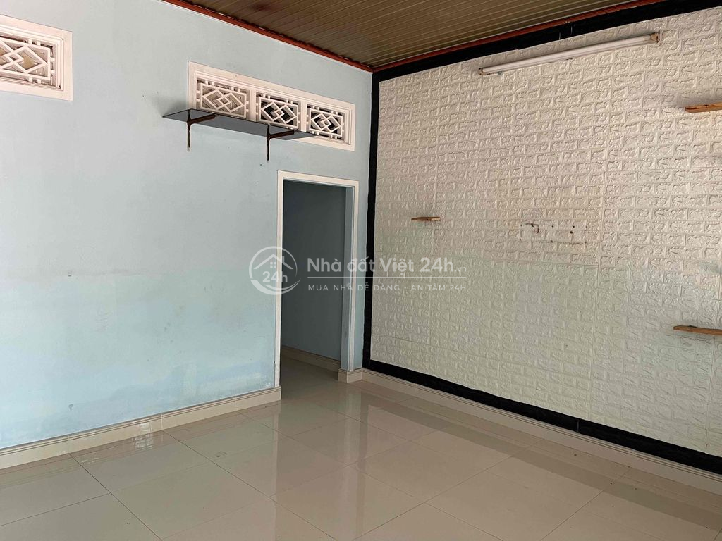 Bán nhà đất MT đường Nguyễn Thị Hé xã Tân Thông Hội dt 22m x 100m giá