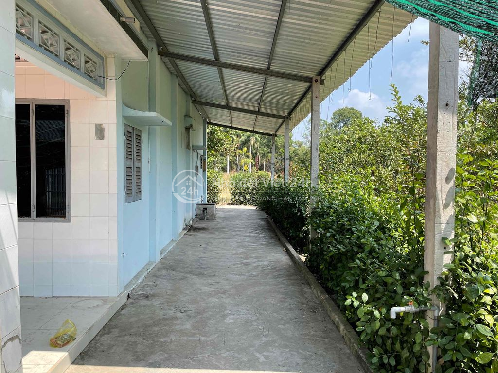 Bán nhà đất MT đường Nguyễn Thị Hé xã Tân Thông Hội dt 22m x 100m giá