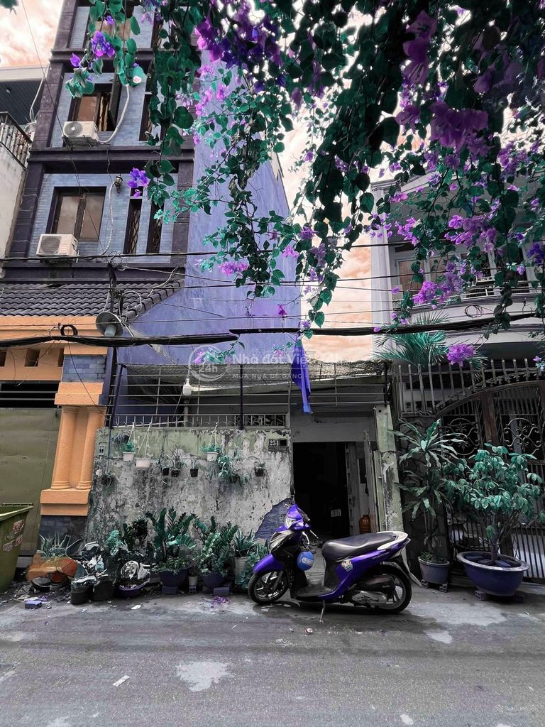 254 Dương Quảng Hàm P5 4.2x16 CN 67m2 nhà C4 giá 8.89 tỷ ~ 126tr/1m²