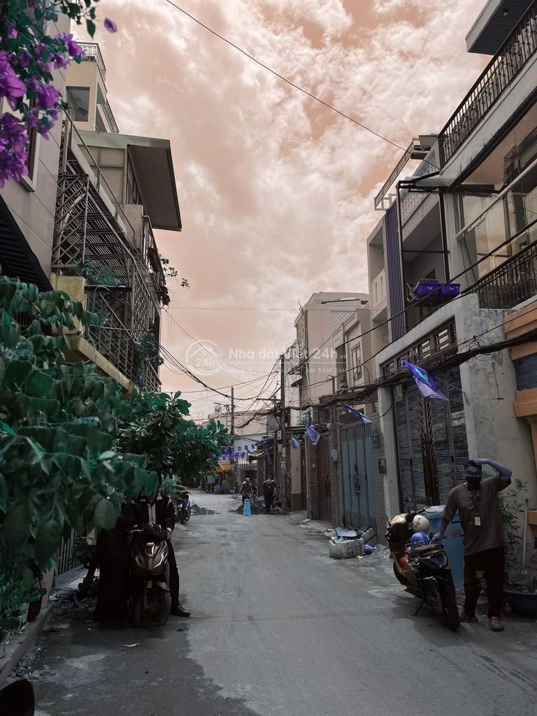 254 Dương Quảng Hàm P5 4.2x16 CN 67m2 nhà C4 giá 8.89 tỷ ~ 126tr/1m²