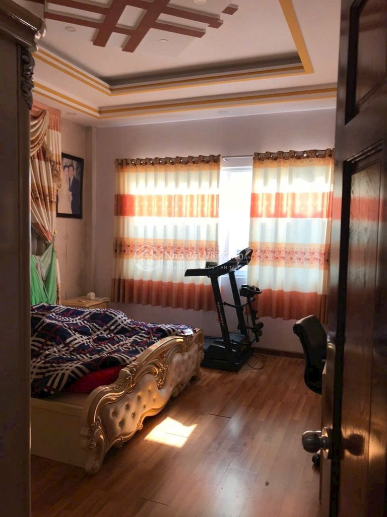 Bán nhà đẹp 4,5x20m, HXH 1979 Huỳnh Tấn Phát, giá 7,4 tỷ