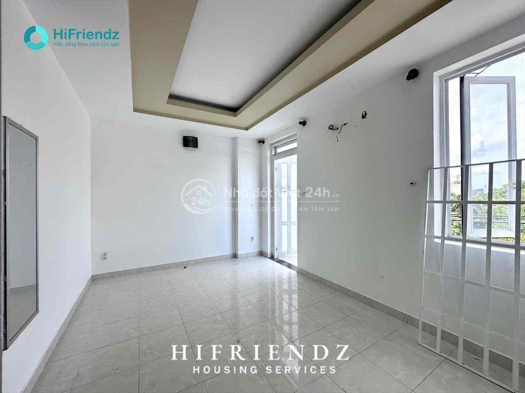 STUDIO BAN CÔNG - TRỐNG SẴN - GẦN UEH, VHU SẴN MÁY LẠNH