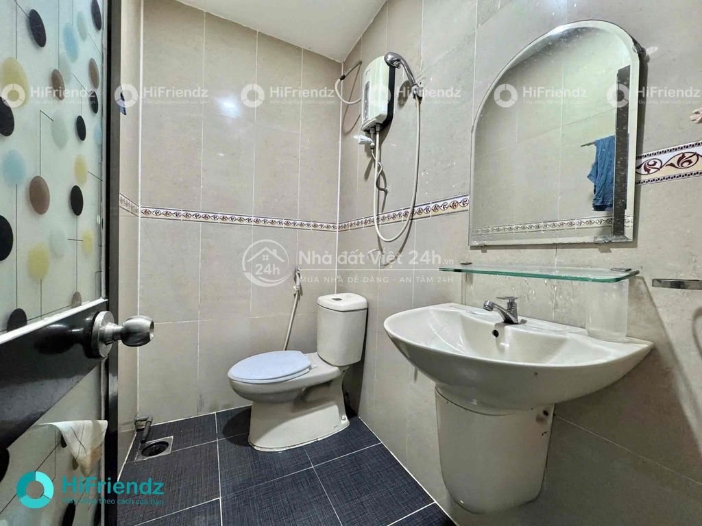 STUDIO BAN CÔNG - TRỐNG SẴN - GẦN UEH, VHU SẴN MÁY LẠNH