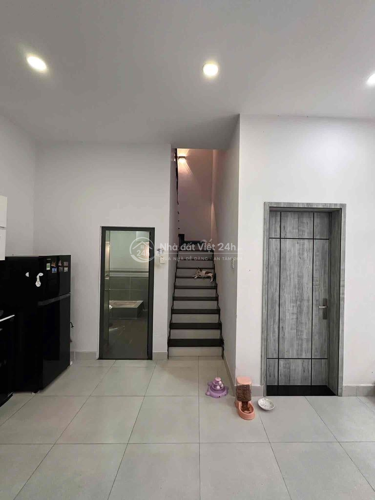 NHÀ 3PN FULL NỘI THẤT HXH ĐƯỜNG 6 TĂNG NHƠN PHÚ