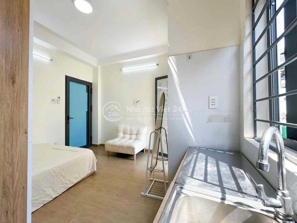 Studio Ban Công Rộng_Phan Xích Long_Gần Chợ Tân Định_Cầu Bông_Quận 1