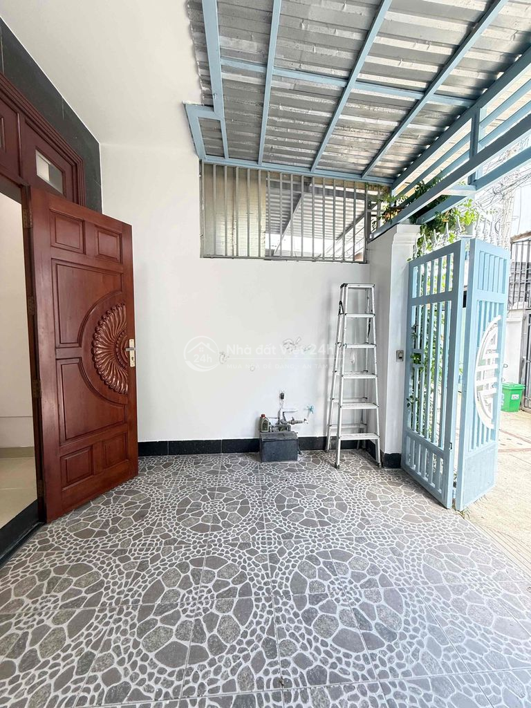 bán nhà 2 lầu 3pn 4wc hxh giá chỉ 4t980