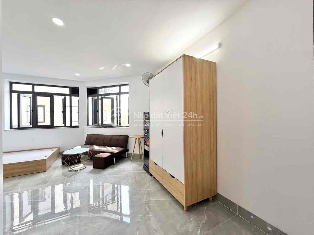 CĂN HỘ STUDIO RỘNG NHIỀU CỬA SỔ NGAY IUH