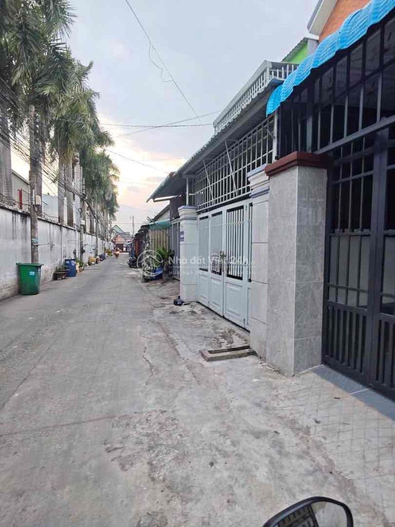 nhà trệt lầu 2 mặt thoáng Thuận Giao gần 22/12 giá chỉ 2tỷ880