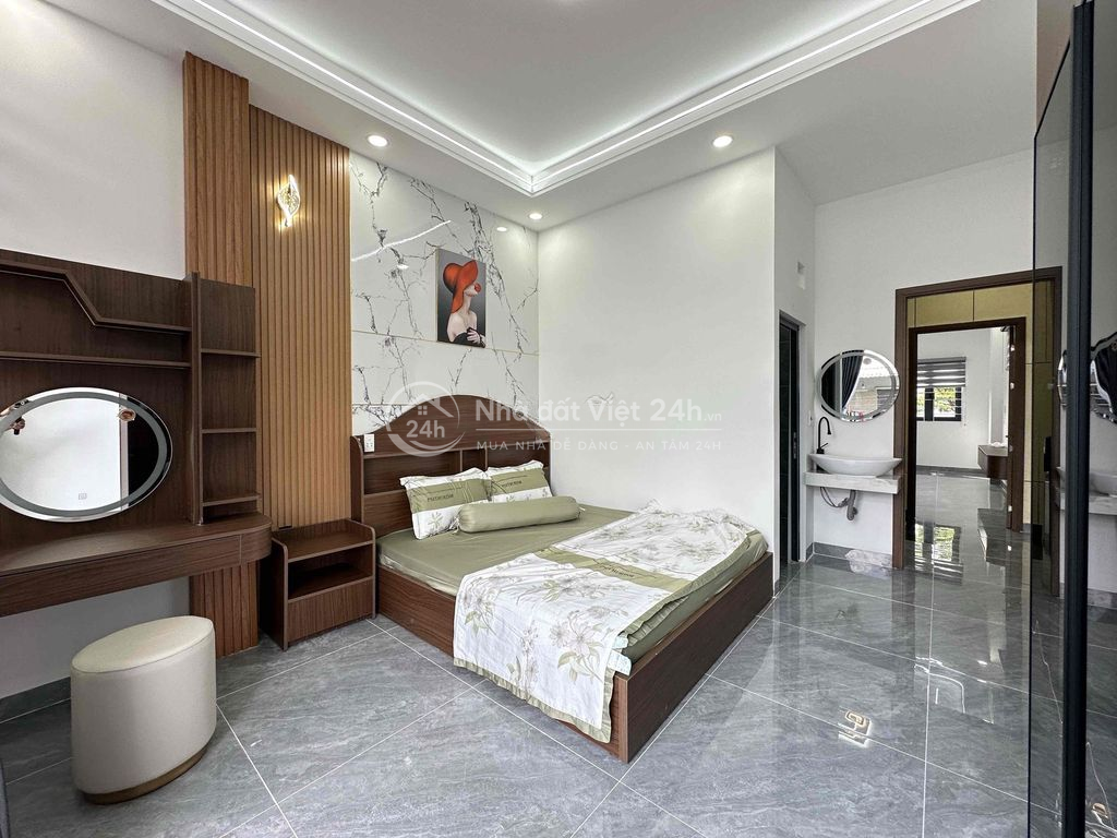 Nhà 2 lầu 2 mặt thoáng, 2 mặt tiền trước sau giáp công viên 4.8tỷ
