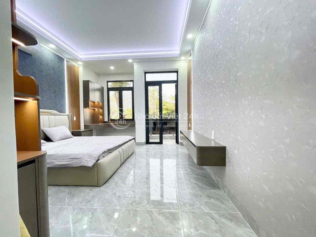 Nhà Trục Chính KDC 3 Tầng Gần cạnh Aeon mall Thuận An