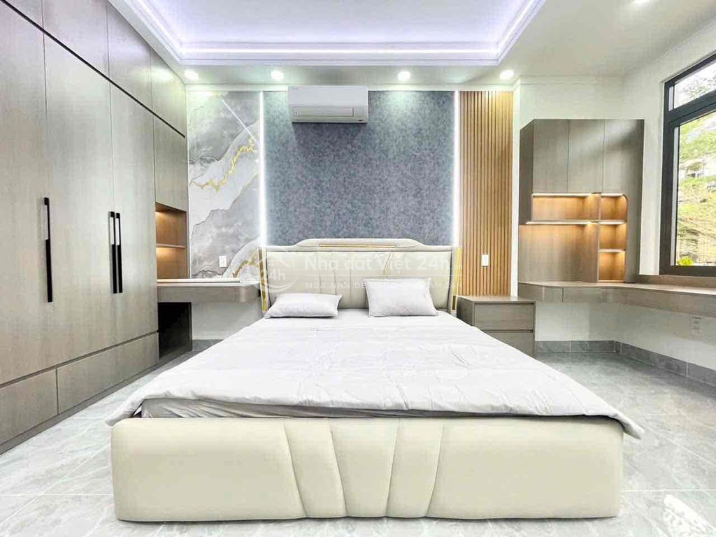 Nhà Trục Chính KDC 3 Tầng Gần cạnh Aeon mall Thuận An