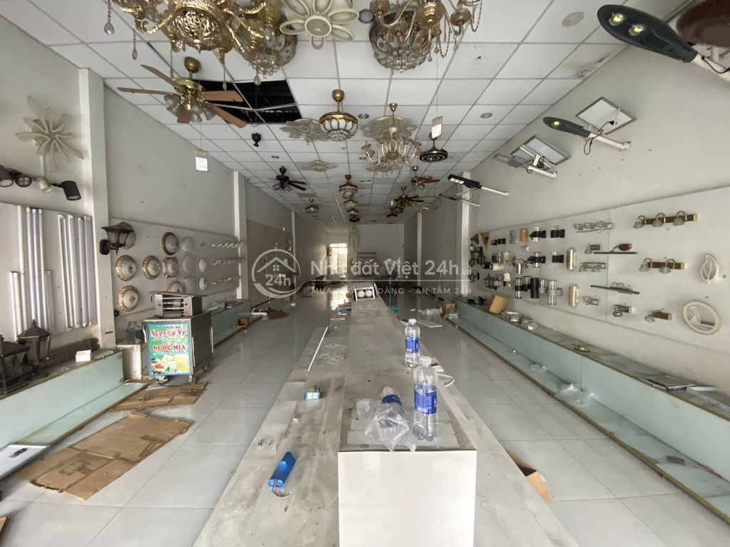 CHÍNH CHỦ CHO THUÊ NHÀ MẶT TIỀN ĐƯỜNG LÊ THỊ HÀ, DT 204,2M2