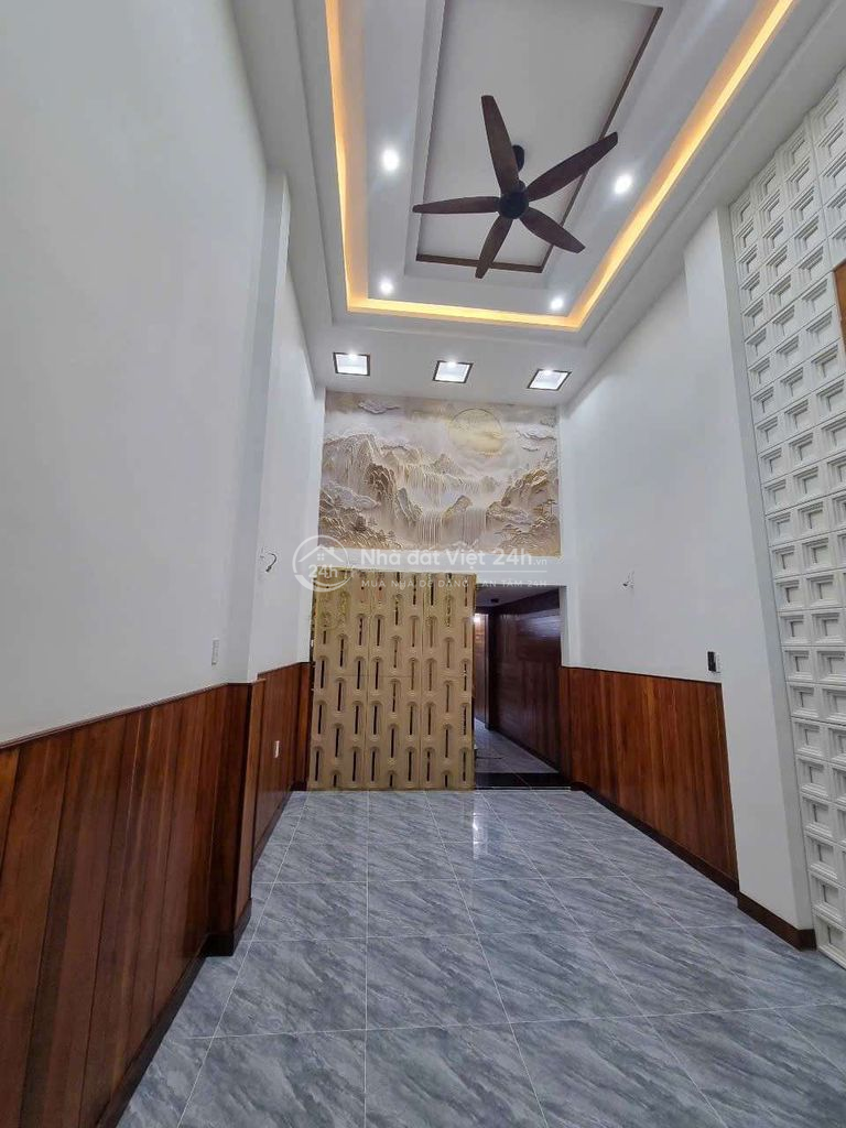 Gấp nhà chính chủ mặt tiền nhựa giá tốt 5 tầng