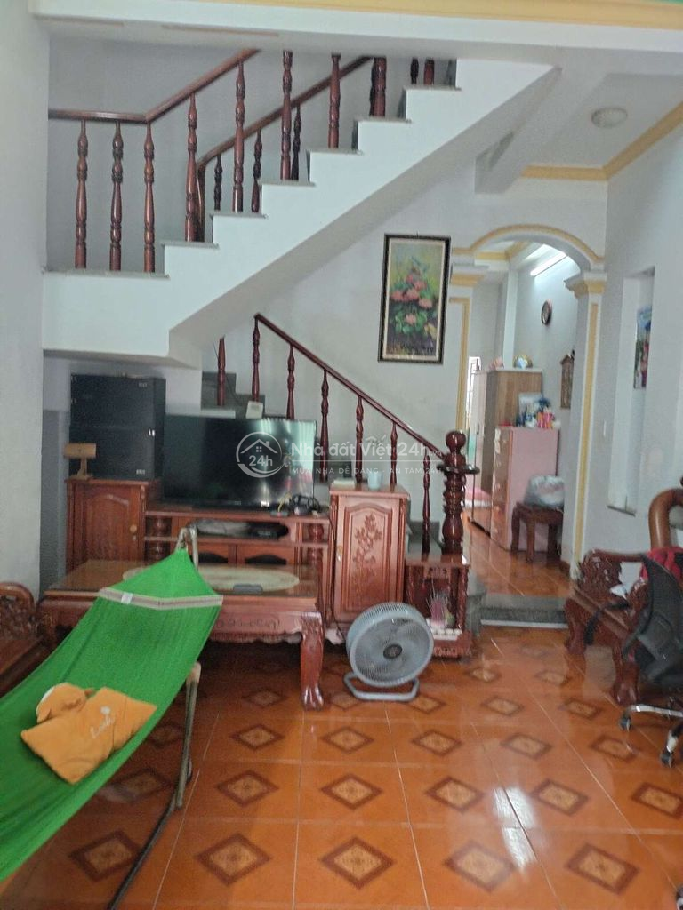 bán nhà shr