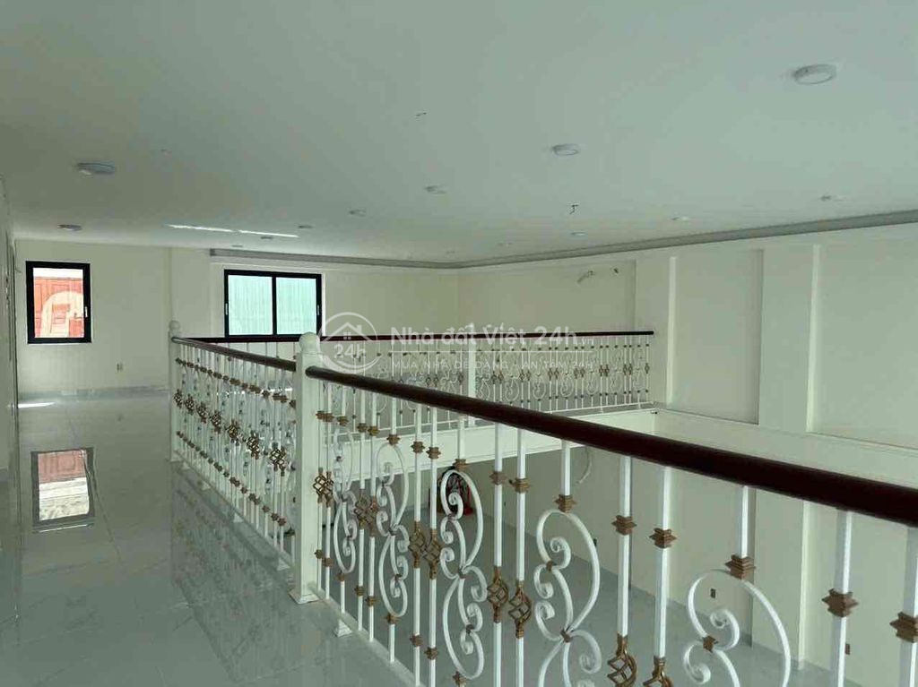 Cho Thuê Tòa Nhà VP Mặt Tiền Nguyễn Tuyễn Q2, 600m², Giá 70 Triệu