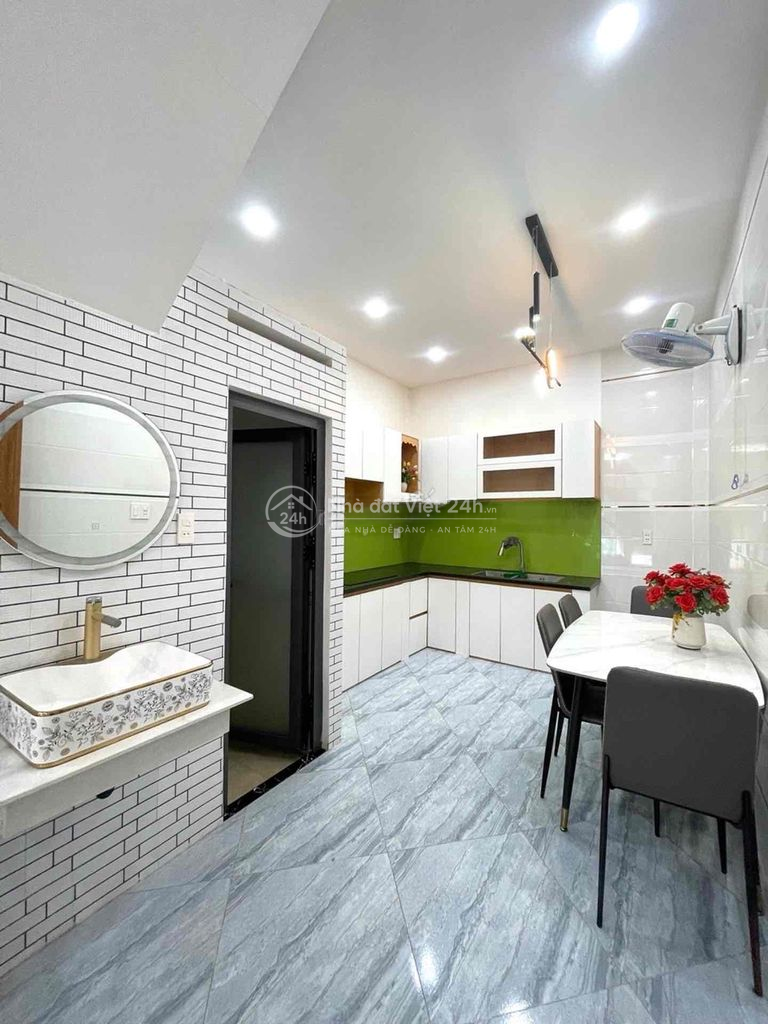 BÁN NHÀ TÂN BÌNH PHAN HUY ÍCH 34M2 HXH SÁT NHÀ GẦN SÂN BAY 4 tỷ nhỉnh
