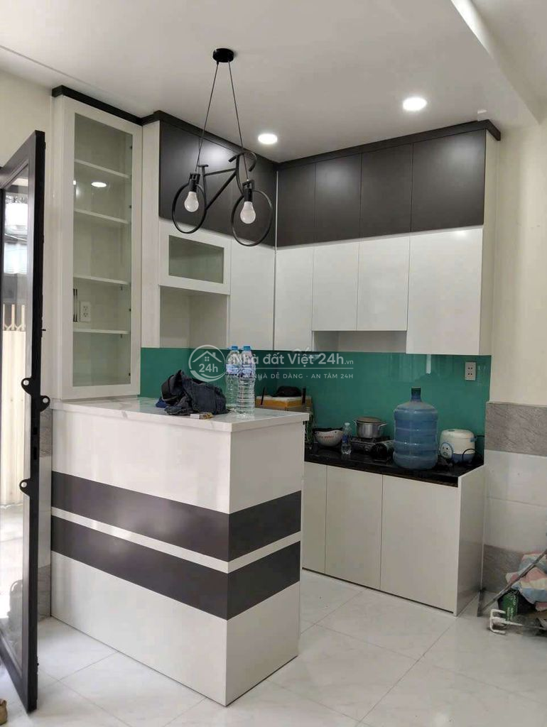 Cho thuê nhà mặt tiền đ40 hbc 8tr/tháng